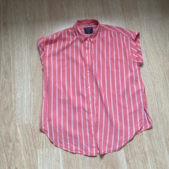Abercrombie & Fitch Women’s Pink White Short Sleeve Button-Down Shirt Size XS - Picture 2 of 9